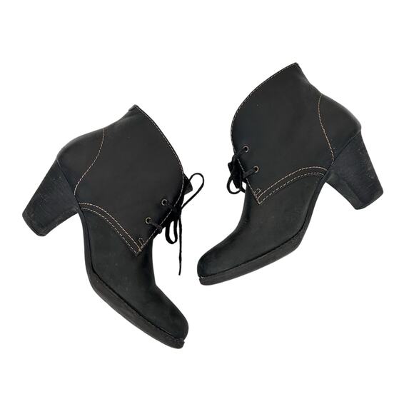 Clarks Bergen Black Leather Heeled Booties Sz 8.5 - Picture 1 of 10